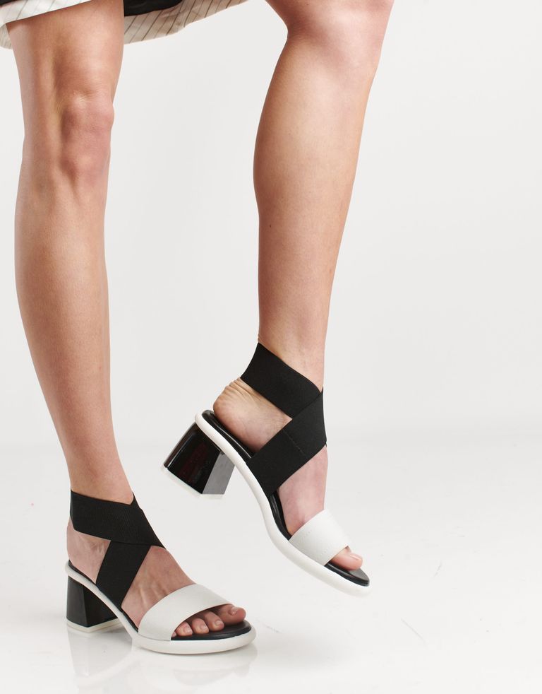 נעלי נשים - NR Rapisardi - סנדלי עקב SIBILLA - שחור לבן