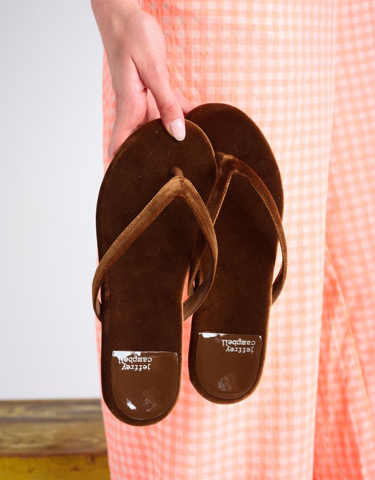 נעלי נשים - Jeffrey Campbell - כפכפי אצבע קטיפה KIERRA - קאמל